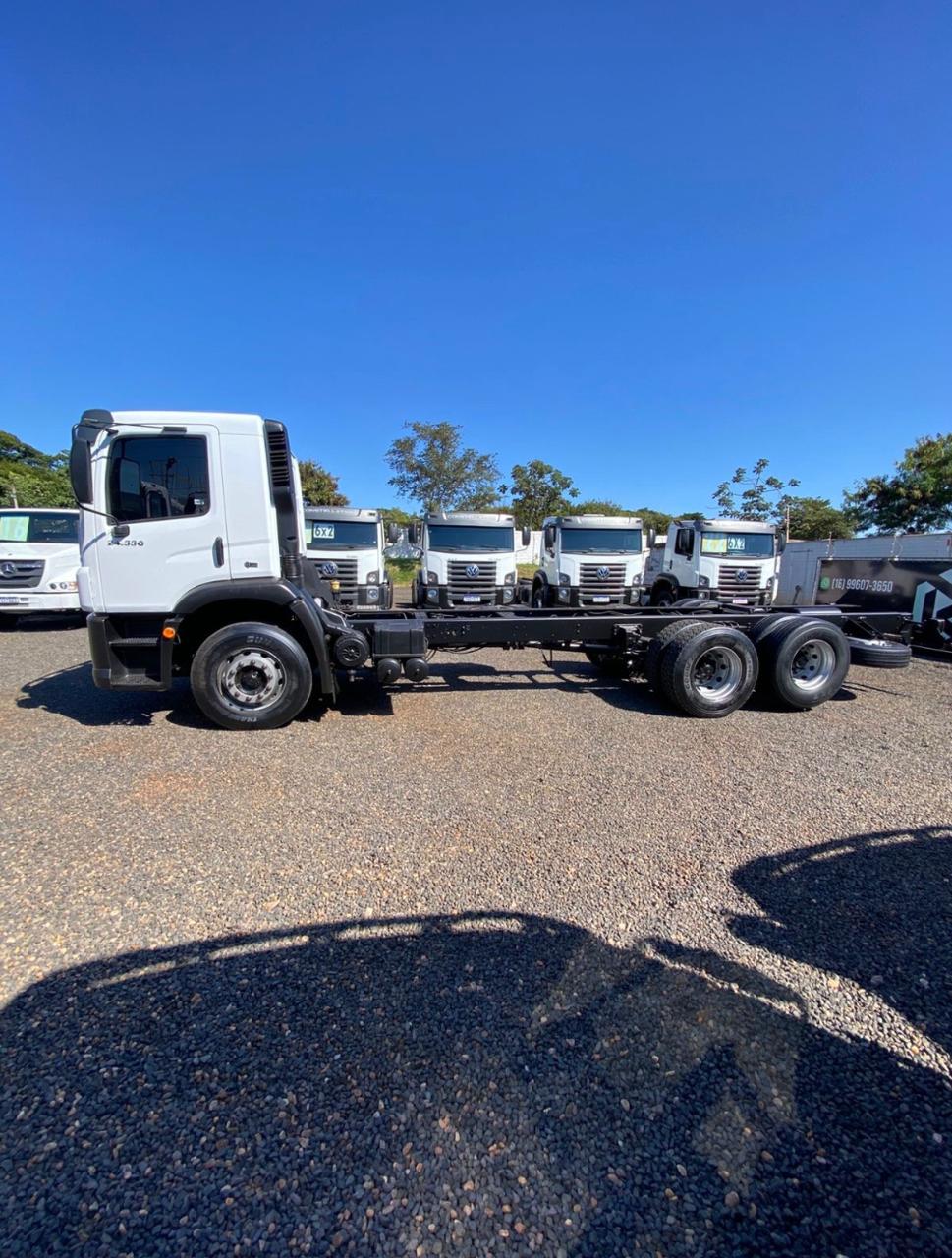 VOLKSWAGEN 24-330 6×2 – 2016