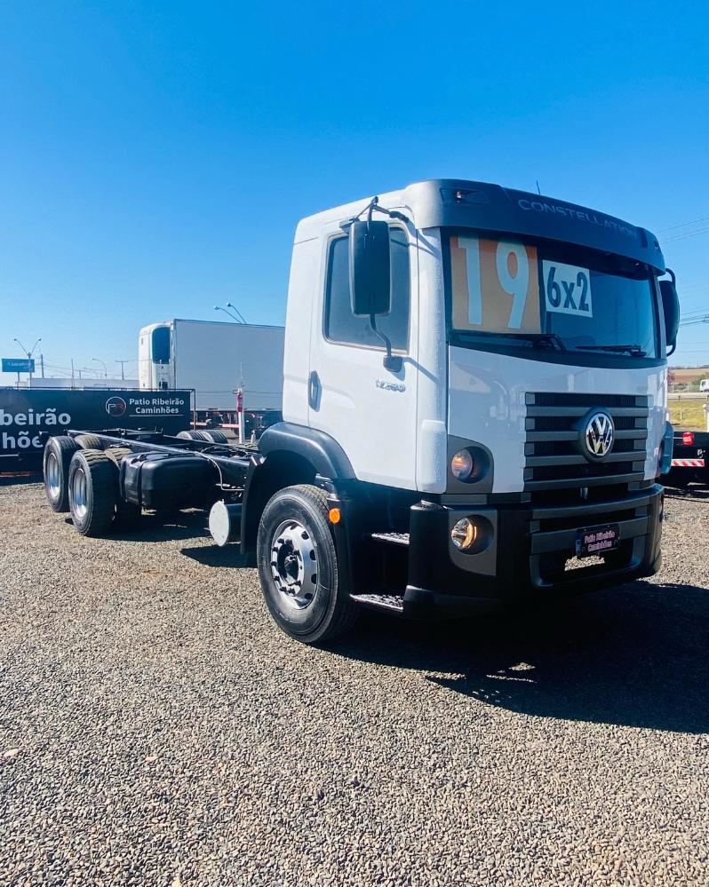 VOLKSWAGEN 17-280 Constellation 6×2 – 2019