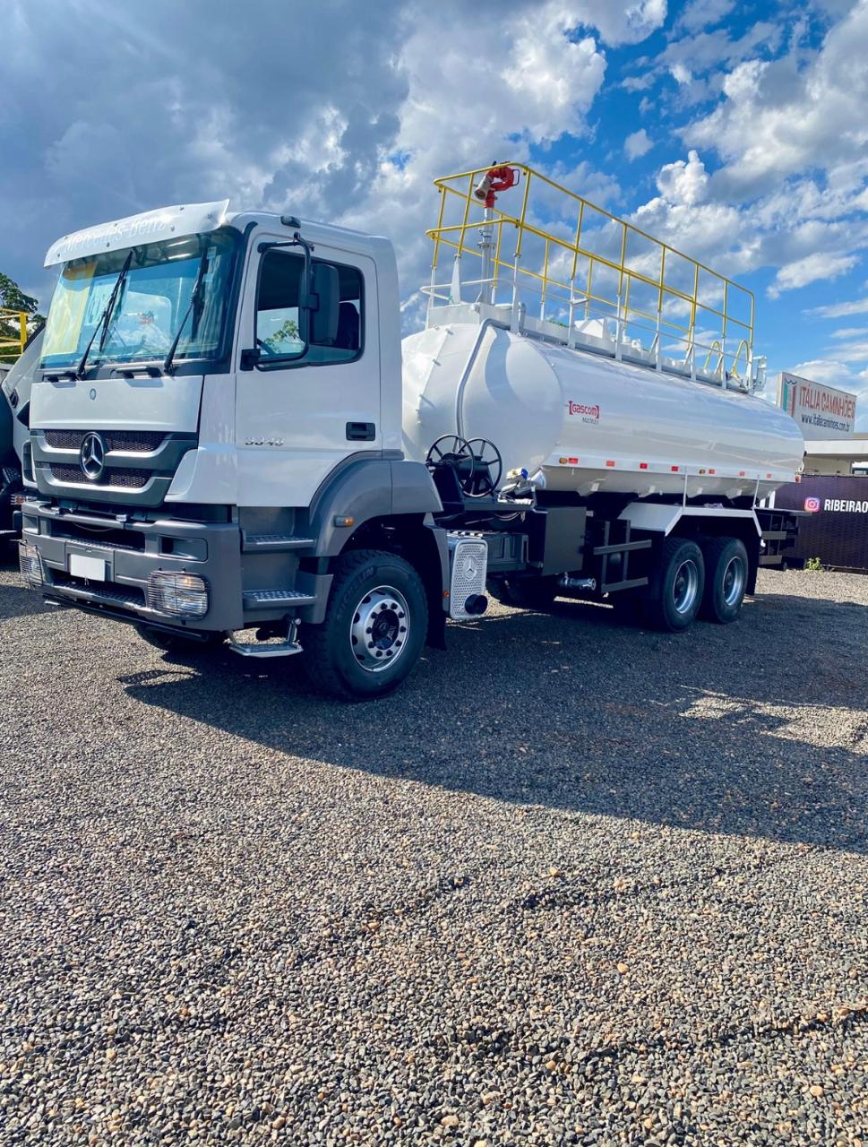 MERCEDES-BENZ Axor 3340 COM TANQUE 20.000 L 6×4 – 2010