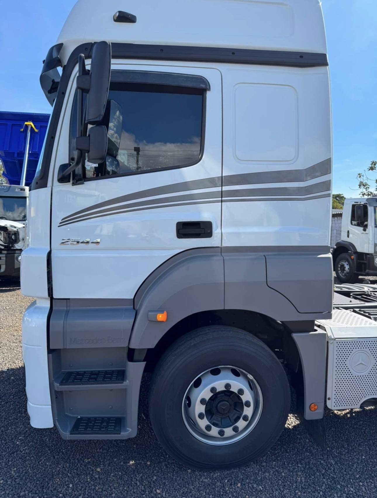 MERCEDES-BENZ AXOR 2544 6X2 – 2020